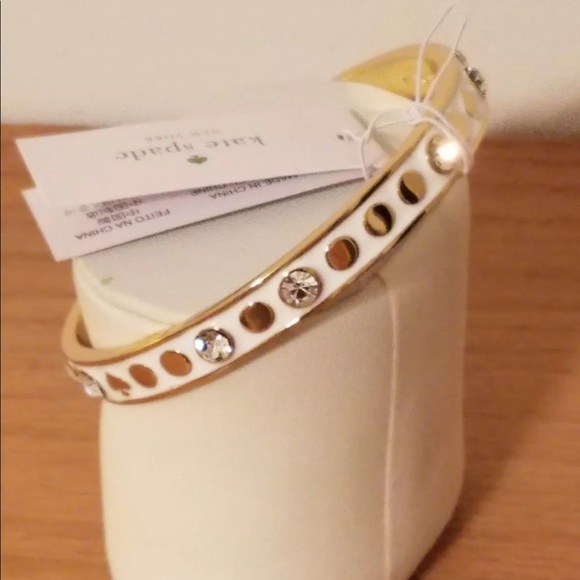 Kate Spade Spot the Spade Gold Bangle Bracelet - Picture 3 of 7